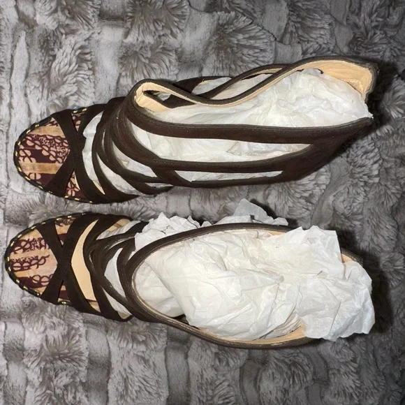 Christian Louboutin Tosca 140 Suede/Bazin Chocolate - Picture 4 of 6